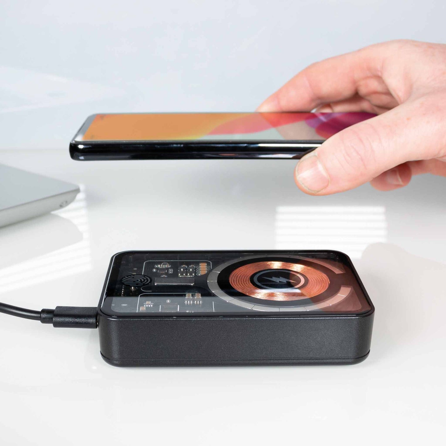 MagPower transparent "10,000mAh" wireless charger