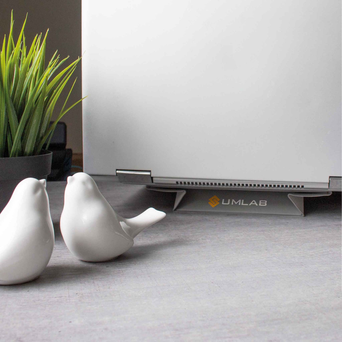 MagStand "laptop" cell phone holder