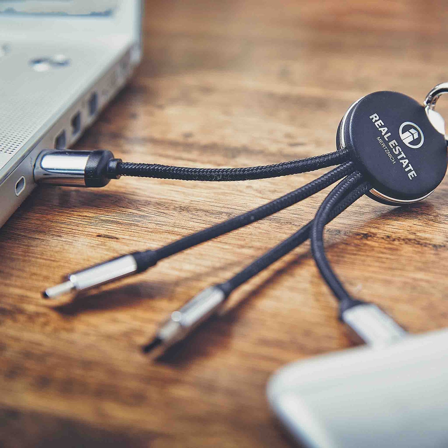 Kabel angeschlossen