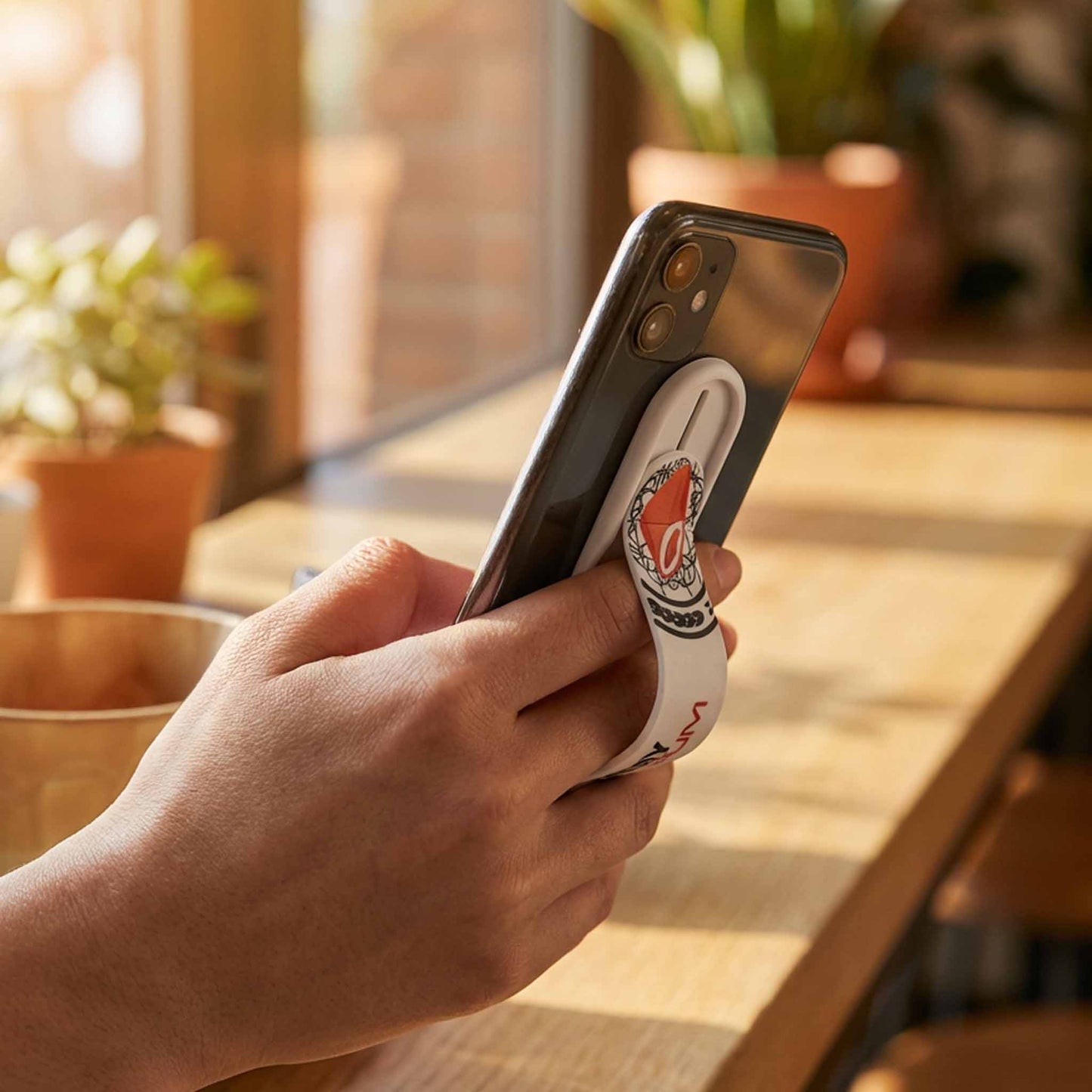 MagMobile "grip" cell phone holder